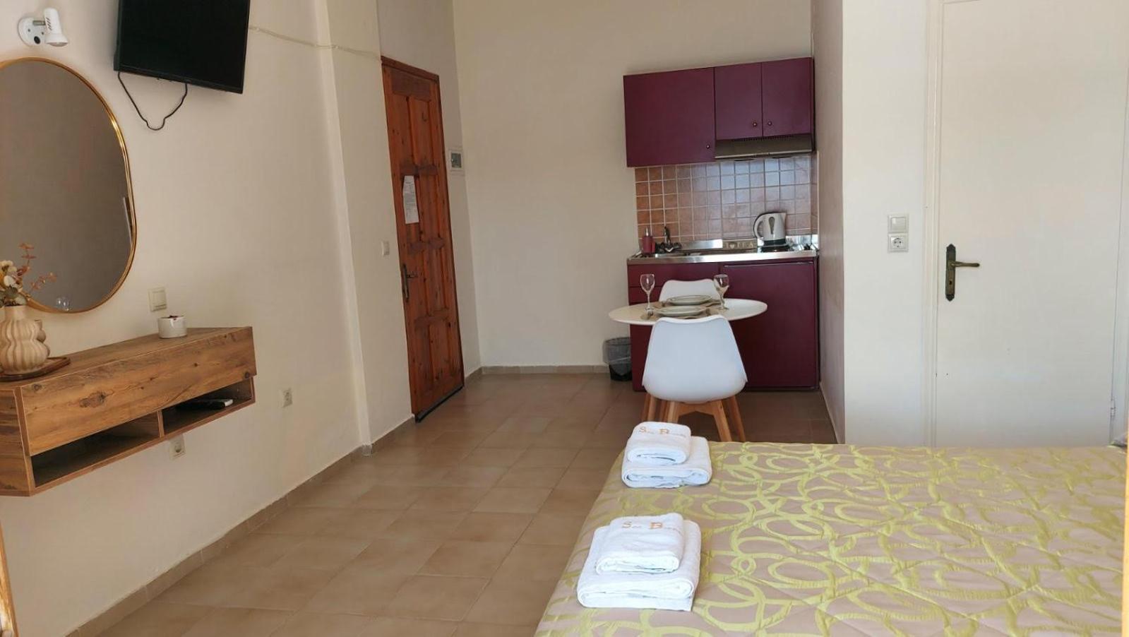 Sea Breeze Apartments Ліксурі Екстер'єр фото